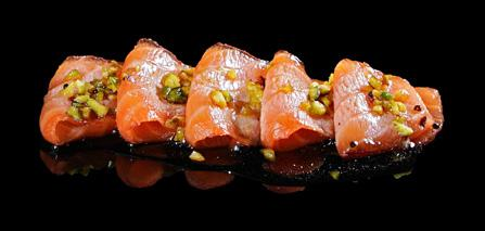 102.CARPACCIO SALMONE FLAMBÉ 8PZ